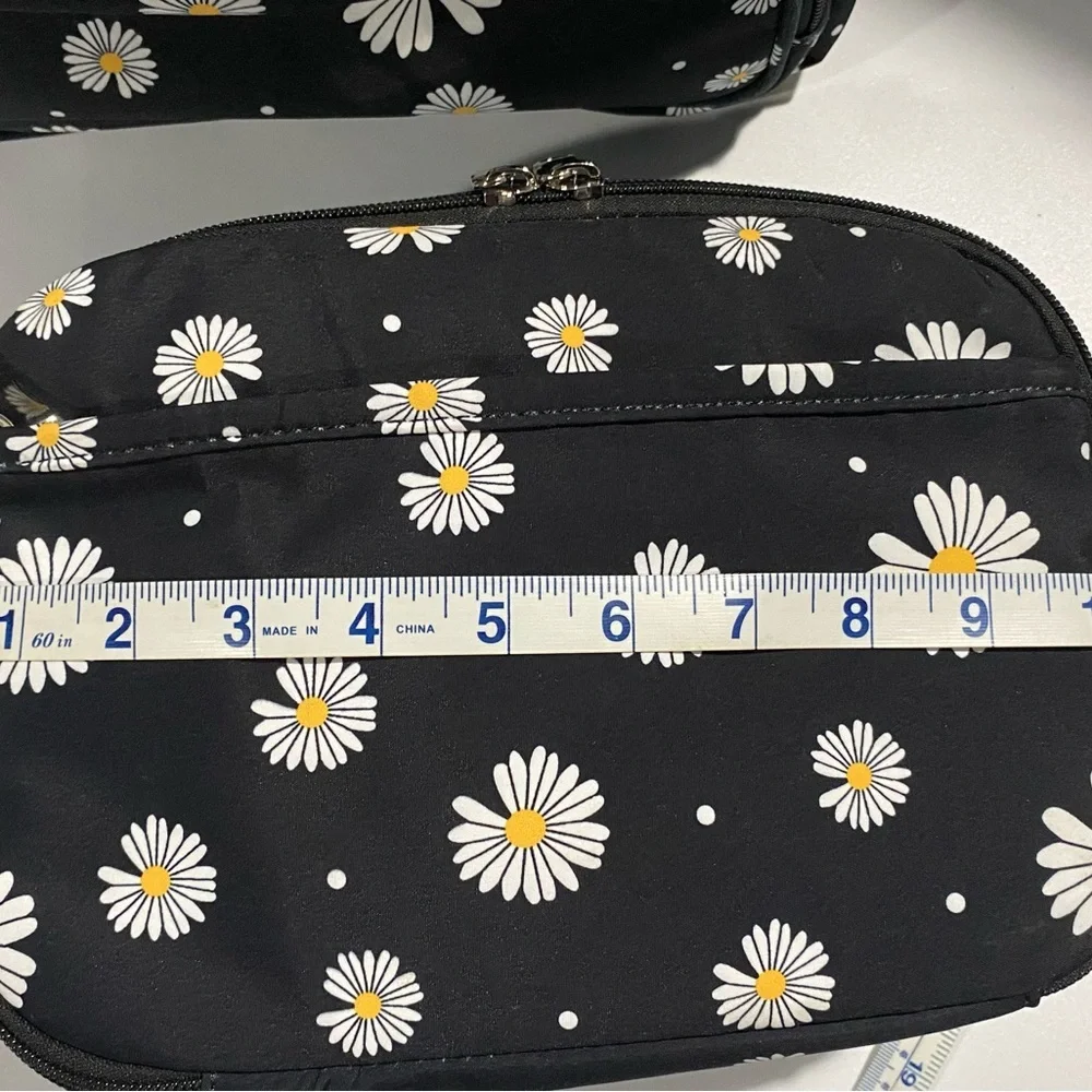Black Daisy‎ Print Backpack with Lunch Box